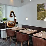 Uhu Gaestehaus Superior Hotel 3*