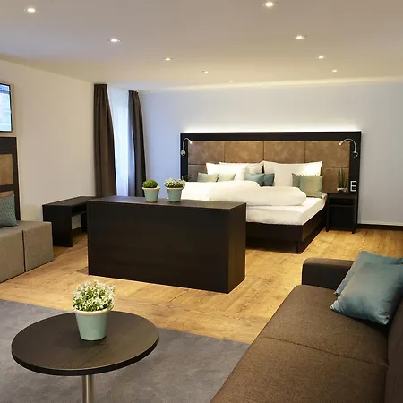 Uhu Gaestehaus Superior 3*