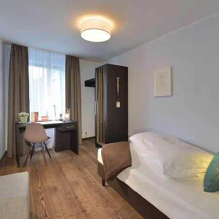 Uhu Gaestehaus Superior 3* Kolín nad Rýnem