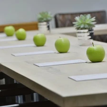 Uhu Gaestehaus Superior Hotel 3*