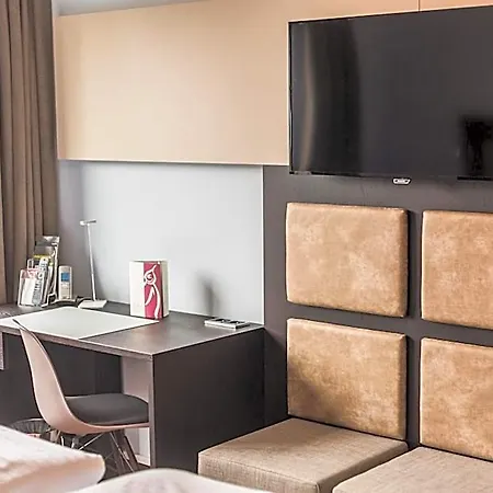 Hotel Uhu Superior 3*