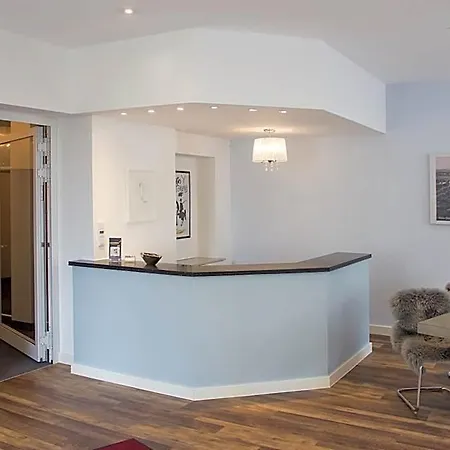 Uhu Superior Hotel