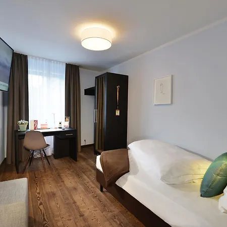 Hotel Uhu Gaestehaus Superior