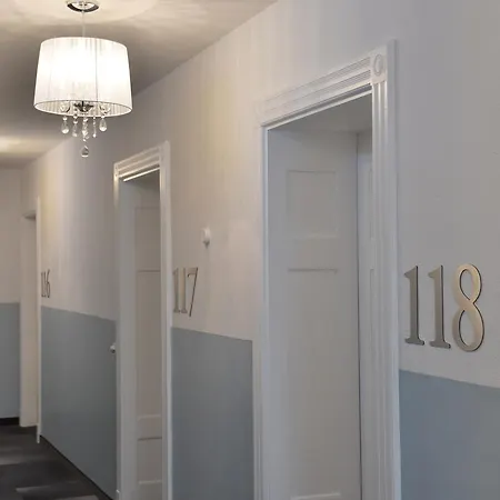 Uhu Gaestehaus Superior Hotel Cologne