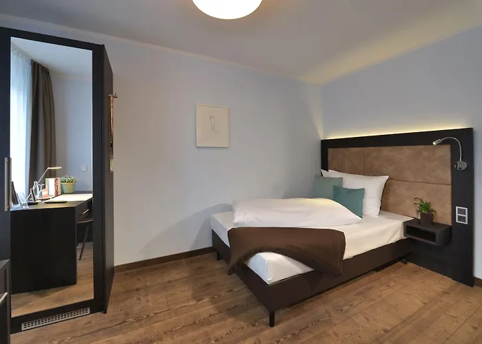 Uhu Gaestehaus Superior 3*