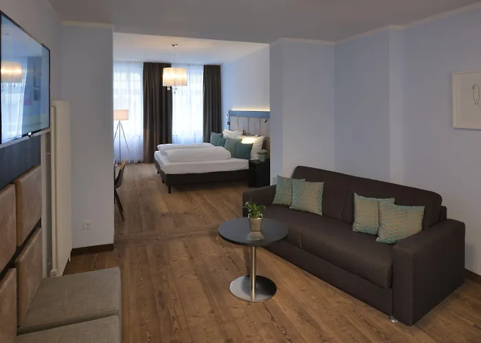 Uhu Gaestehaus Superior Hotel