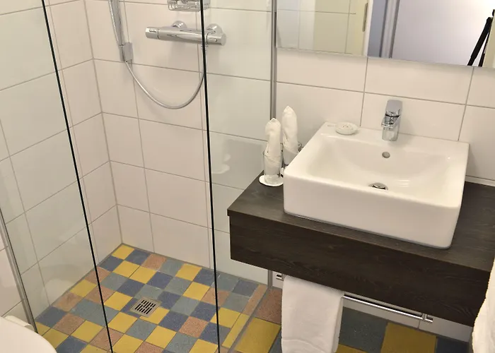 Hotel Uhu Gaestehaus Superior 3*