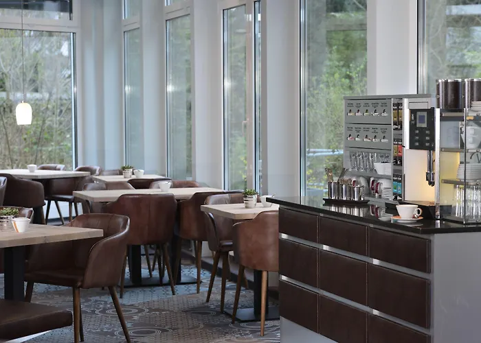 Uhu Gaestehaus Superior Hotell