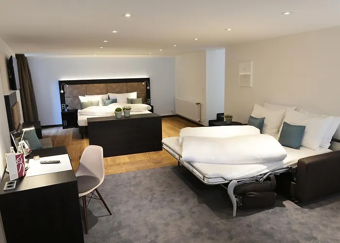 Hotel Uhu Gaestehaus Superior 3*