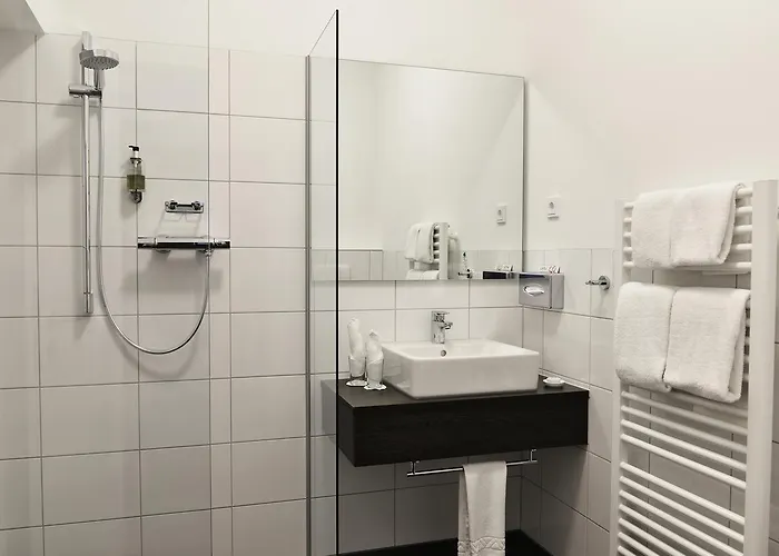 Hotell Uhu Gaestehaus Superior Köln