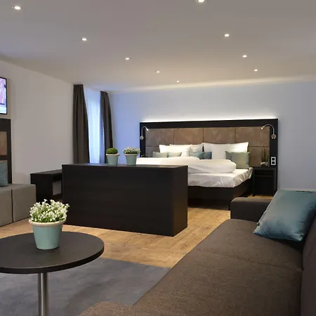 Uhu Gaestehaus Superior 3* Keulen