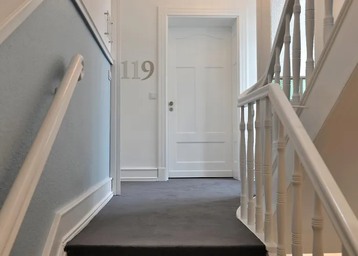 Uhu Gaestehaus Superior קלן