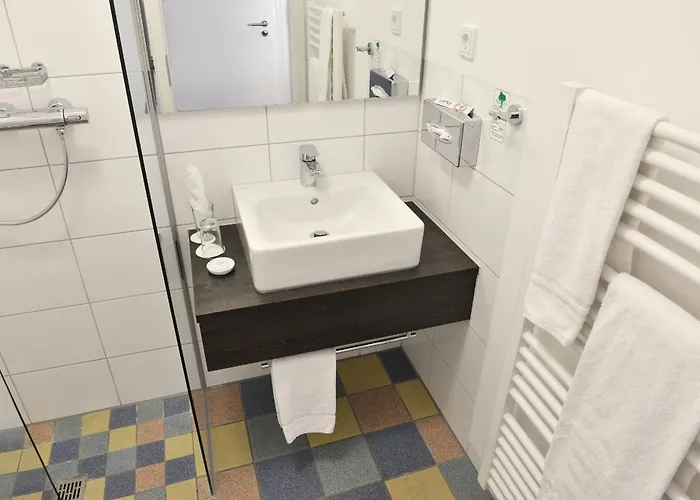 Uhu Gaestehaus Superior 3*